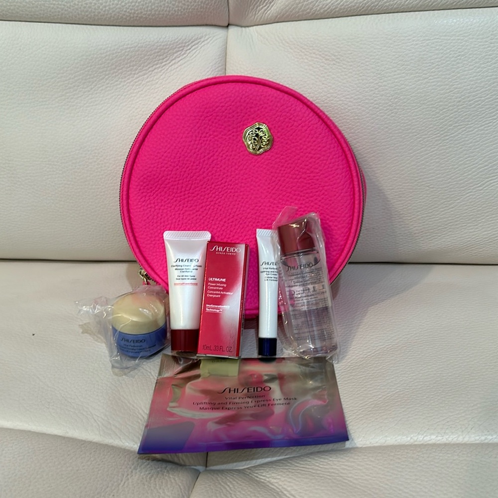 Shiseido 6 Pieces Skincare Travel Size Set with Cosmetic Bag Brand New